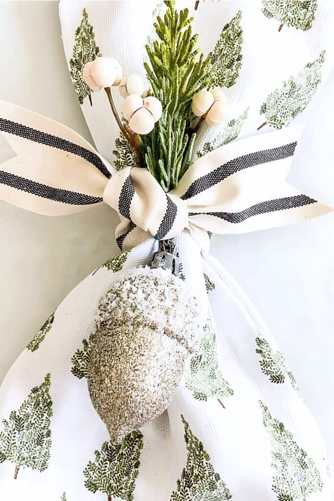 Christmas napkin gathered in a bow