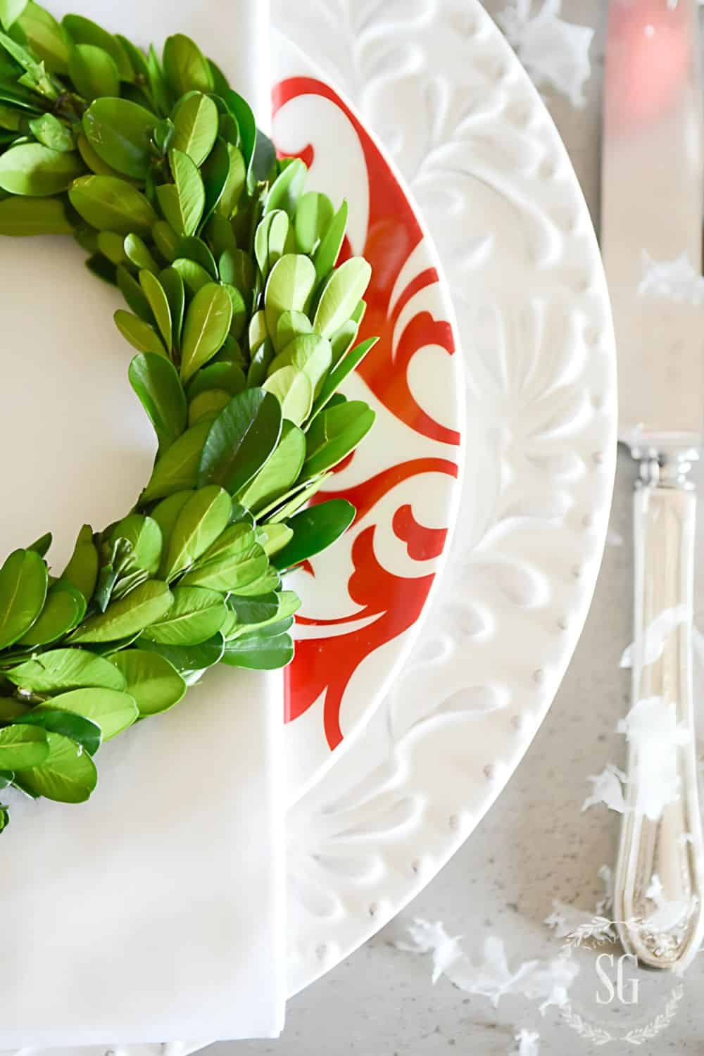 Christmas place setting-hero