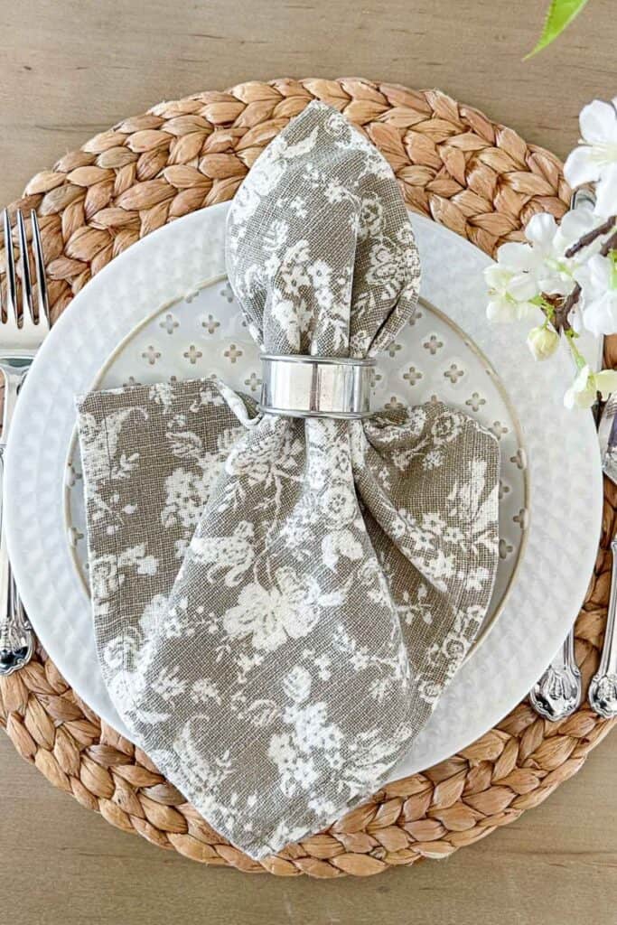 PLACE SETTING