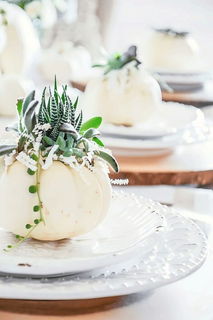 WHITE THANKSGIVING PLACE SETTINGS