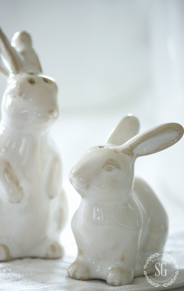 bunny salt and pepper shakers