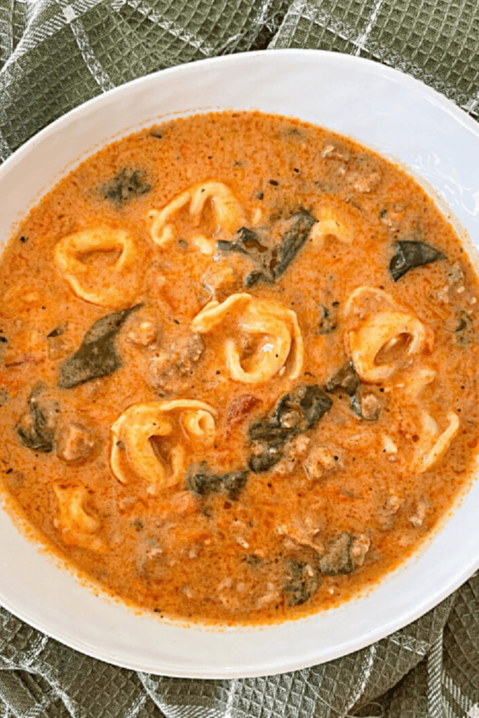 ITALIAN TORTELLINI SOUP WITH SAUSAGE AND SPINACH