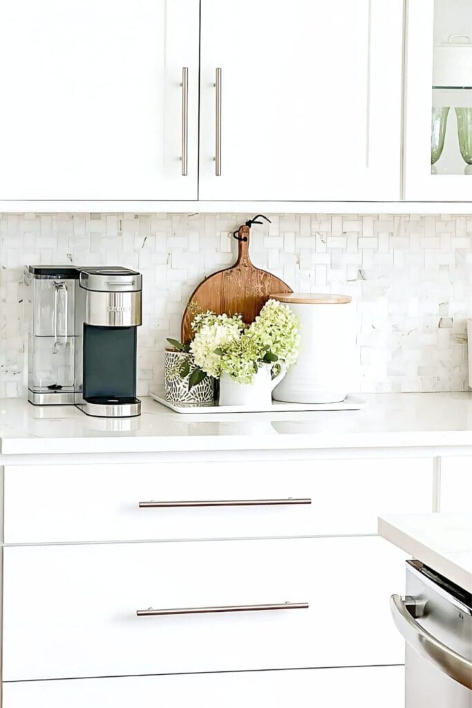 1 DECORATING KITCHEN COUNTERTOPS-coffee station