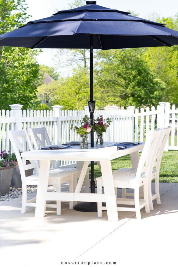 outdoor table and chairs with umbrella