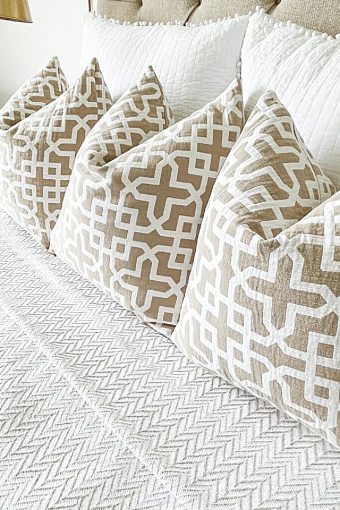 SUMMER GUEST BEDROOM- DECORATIVE PILLOWS