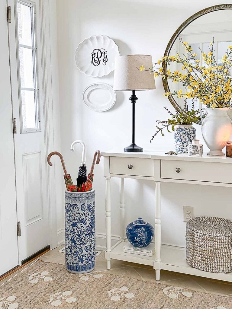 FOYER DECORATING FOR SPRING