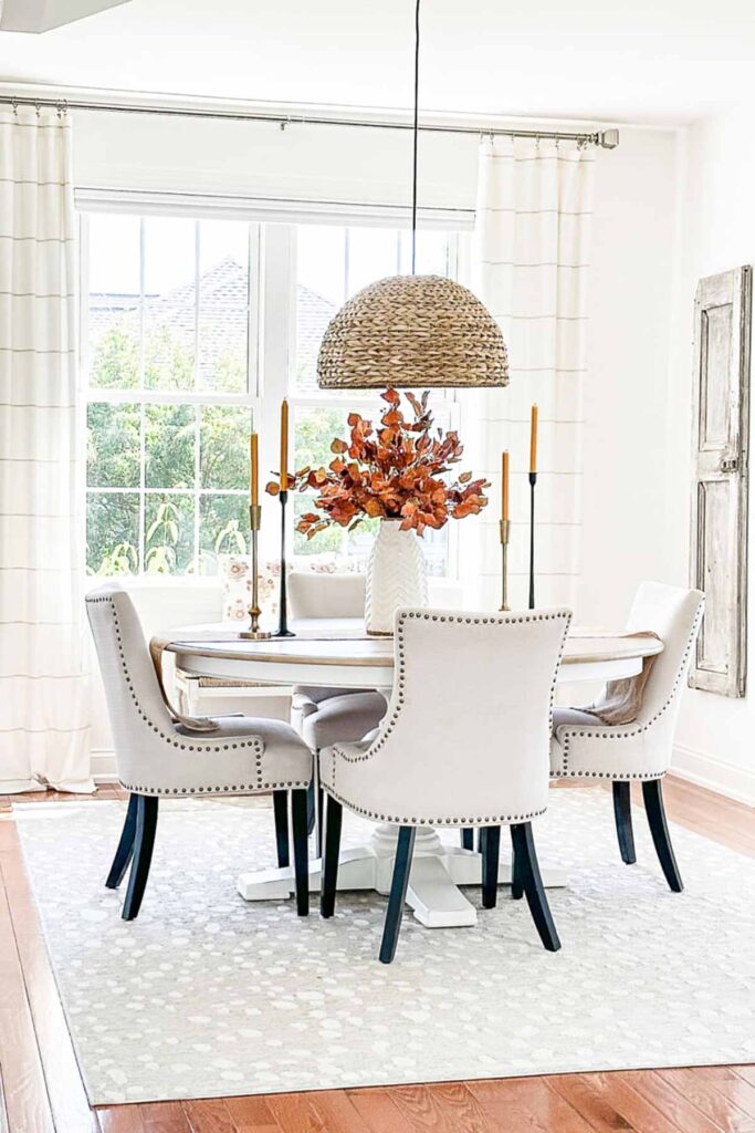 Planning For Fall And Decorating: FALL DECOR IN A SMALL LIVING ROOM