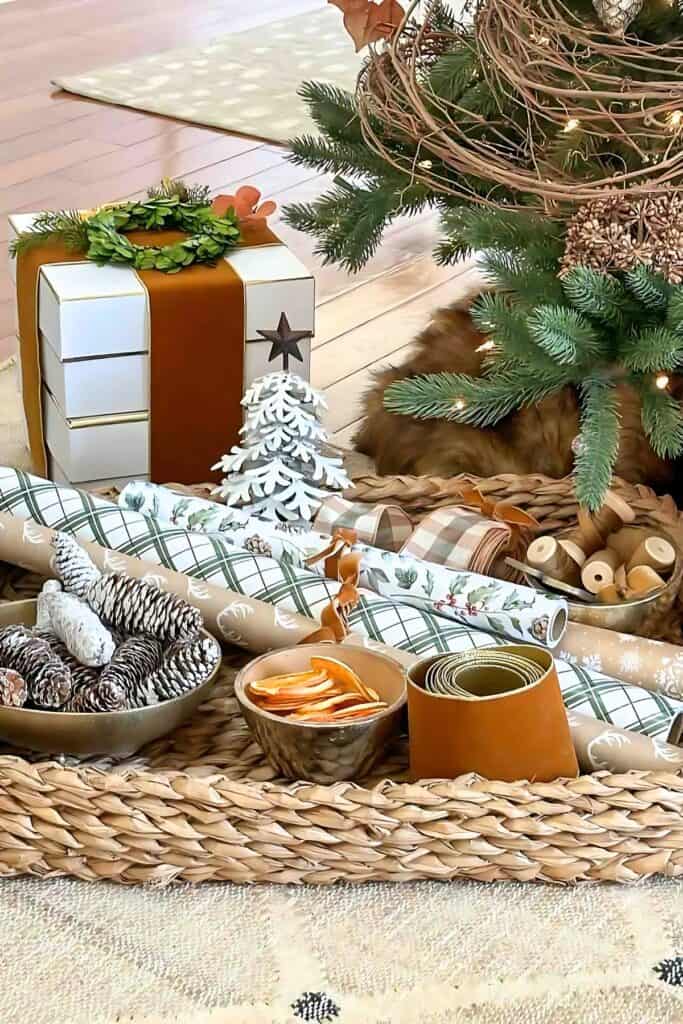 2-under the tree decor 2