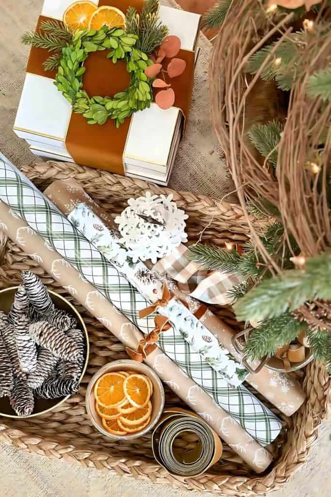 2-under the tree decor