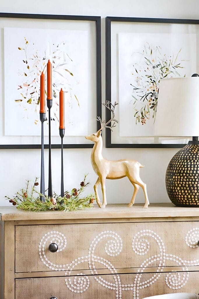 REINDEER ON A CHEST IN THE LIVING ROOM