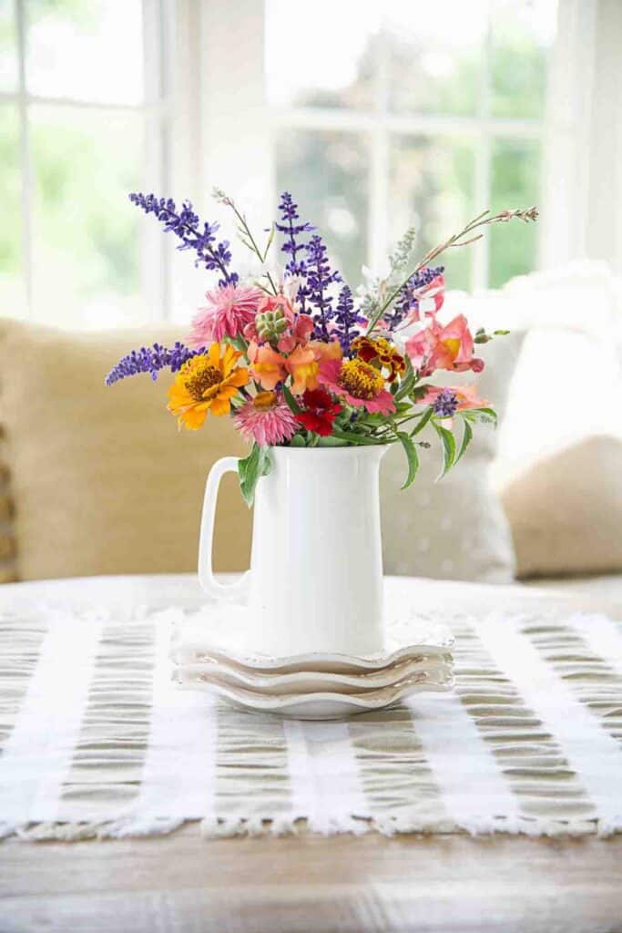 FLOWER ON A KITCHEN TABLE
