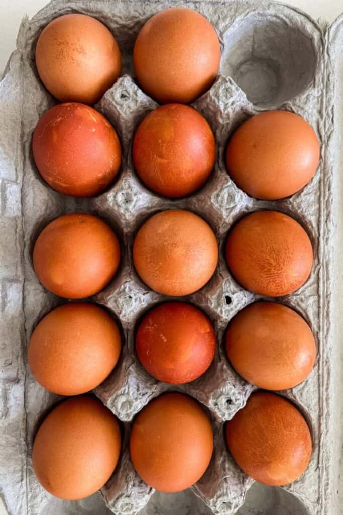 Last Minuted Easter Ideas- onion skin dyed eggs