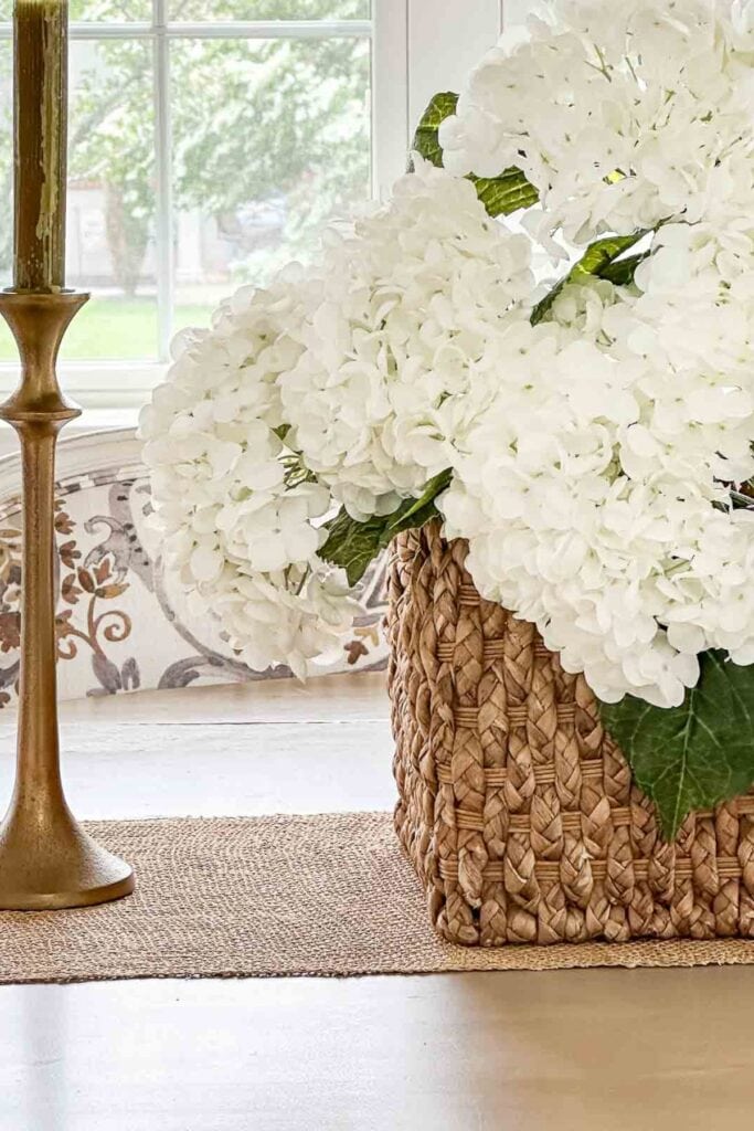 Summer Centerpiece-white hydrangeas close-up