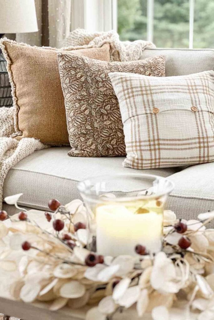 FALL PILLOWS ON A SOFA