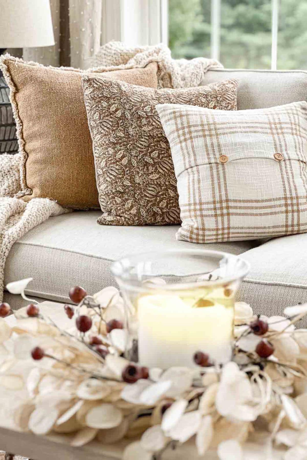 FALL PILLOWS ON A SOFA