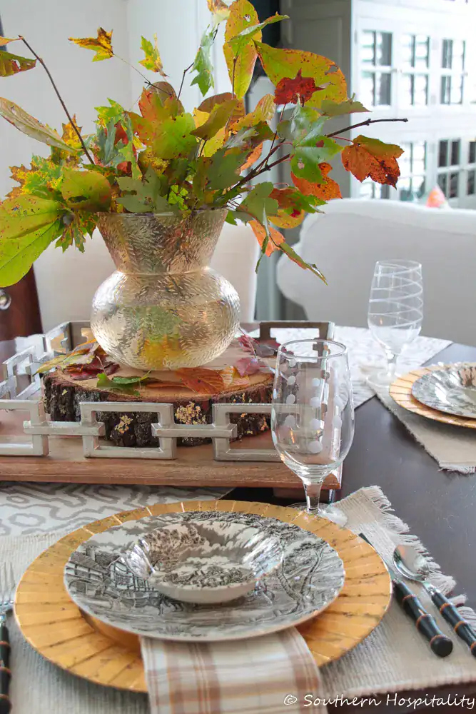 Set a Thanksgiving Table